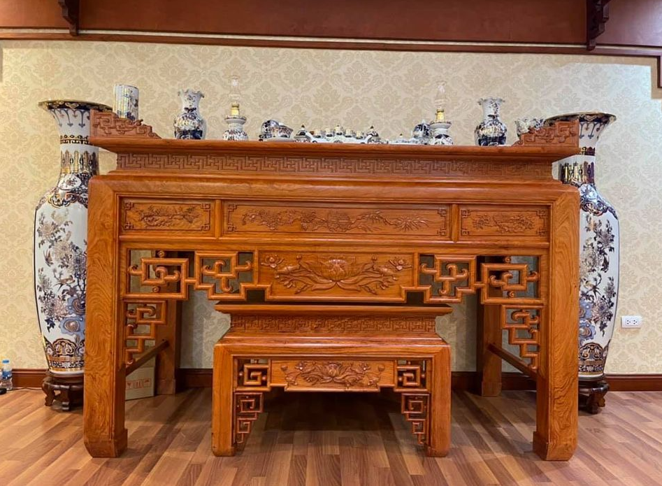 Bàn thờ cao cấp gỗ hương đá 3